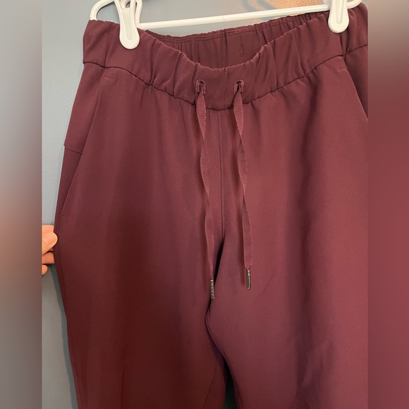 Lululemon On The Fly Pants - Picture 6 of 9